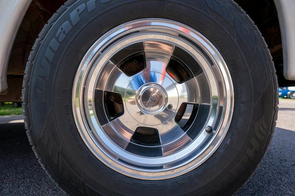 Les accessoires indispensables pour sublimer votre casque de moto